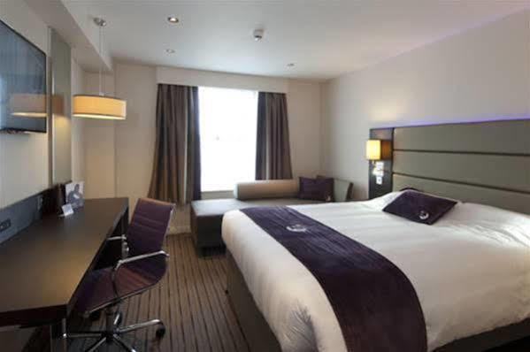 Premier Inn ゴスポート エクステリア 写真